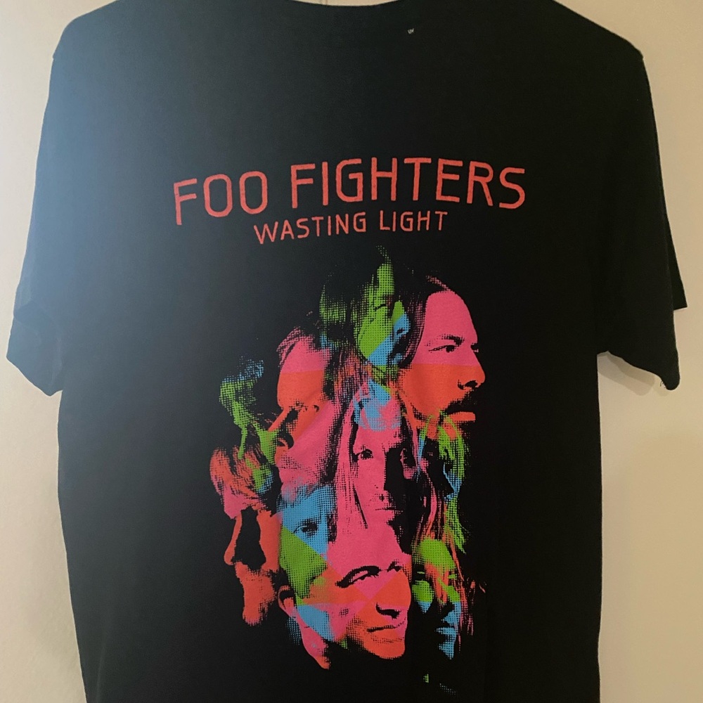 Foo Fighters Wasting Light T-Shirt. Men's Medium.